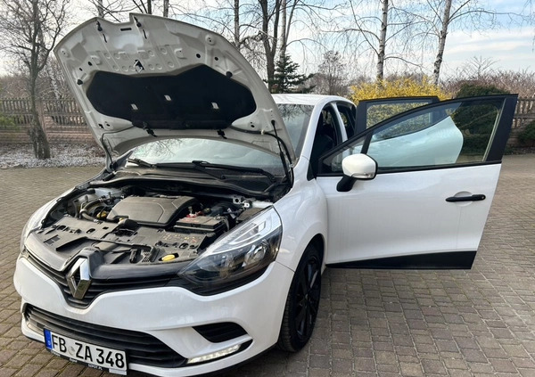 Renault Clio cena 35900 przebieg: 74400, rok produkcji 2018 z Ząbki małe 497